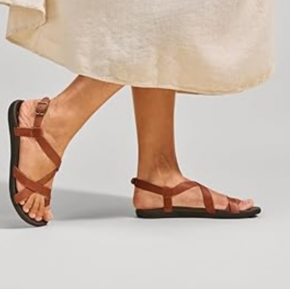 Olukai Upena Cedarwood & Java Leather Strappy Sandals - Picture 2 of 10